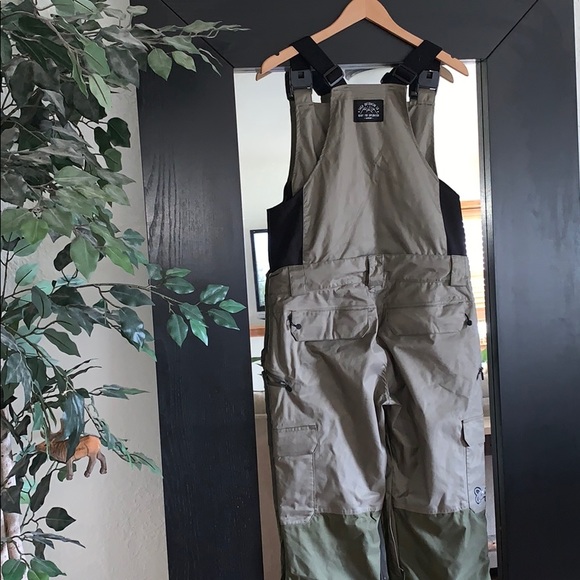 SOLD SAGA ROGUE BIBS - Picture 5 of 6